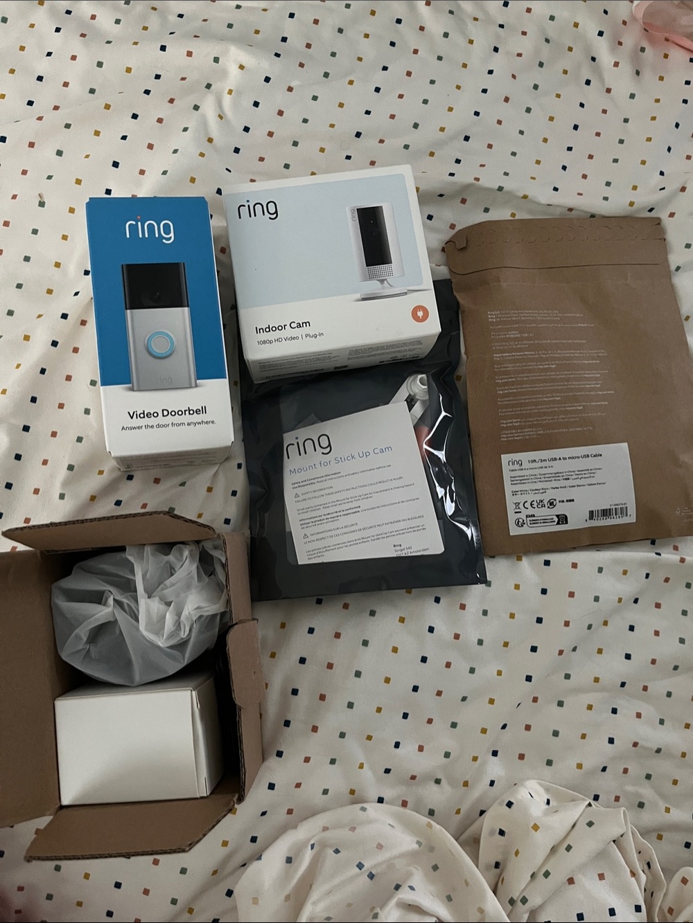 Ring Indoor Cam and Video doorbell-complete with mount,tools and extra batteries